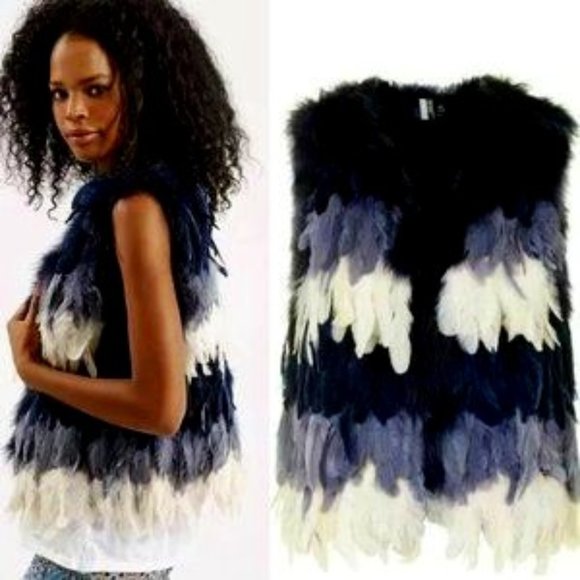 💋STUNNINGLY BEAUTIFUL💋 OMBRE BLUE & CREAM FEATHER FUR WAISTCOAT - Picture 1 of 15